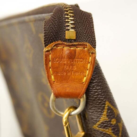 LOUIS VUITTON Authentic Brown Monogram Pochette Pouch - Picture 5 of 11